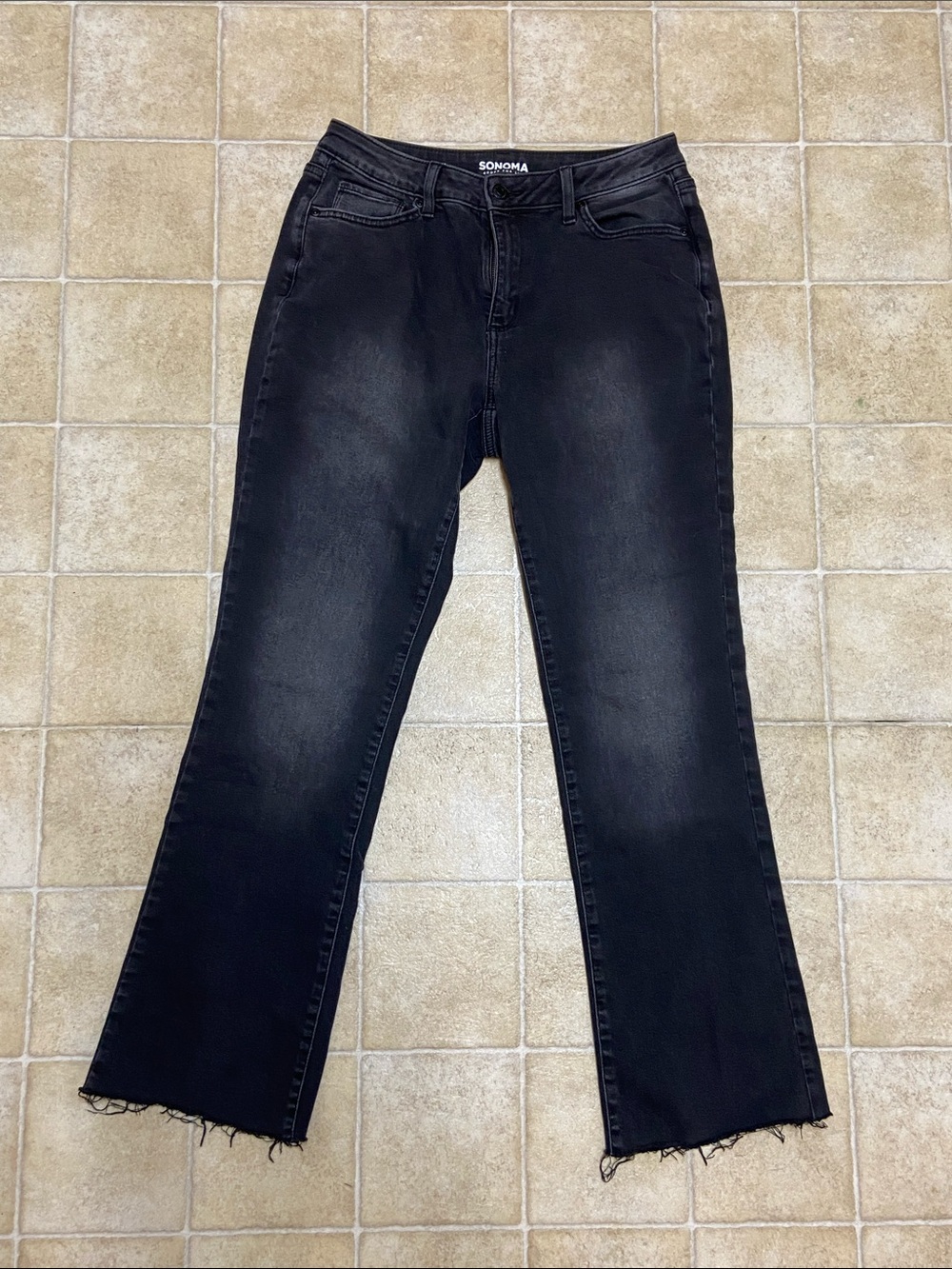 Sonoma Washed Black Wide-Leg Jeans with Raw Hem Stretch Curvy Bootcot Size 10L